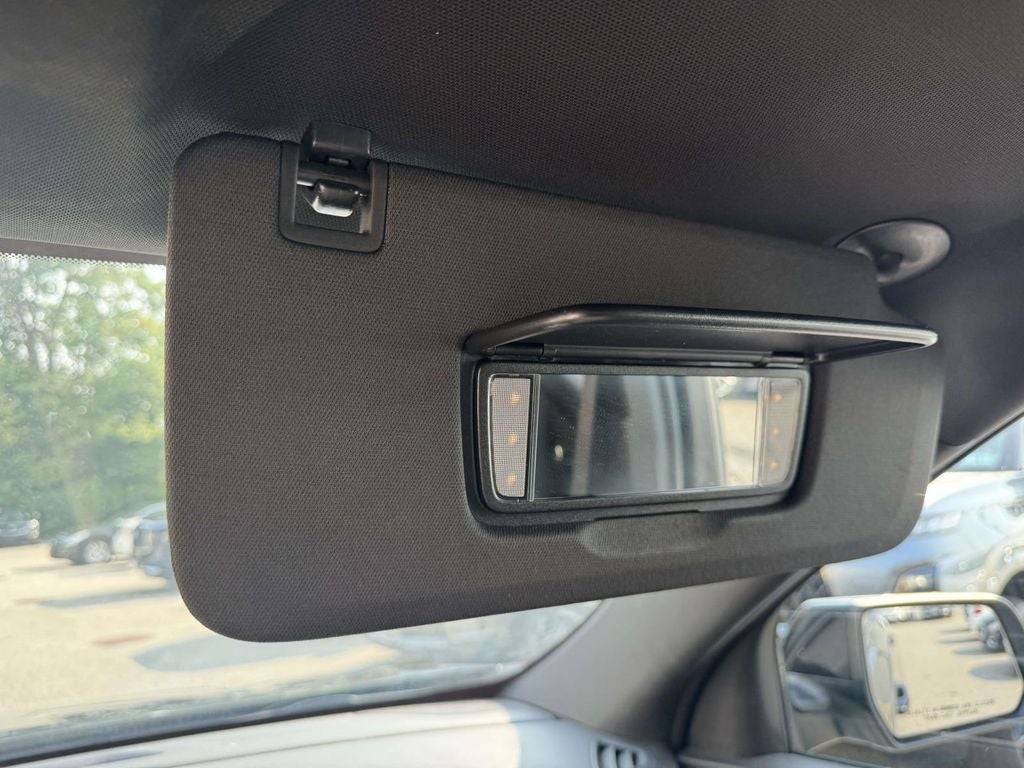 Photo 33