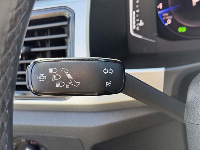 2022 Volkswagen Atlas Cross Sport 3.6L V6 SEL Premium R-Line
