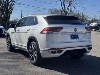 2022 Volkswagen Atlas Cross Sport 3.6L V6 SEL Premium R-Line