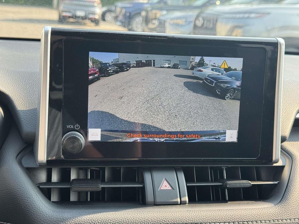 2025 Toyota RAV4 LE