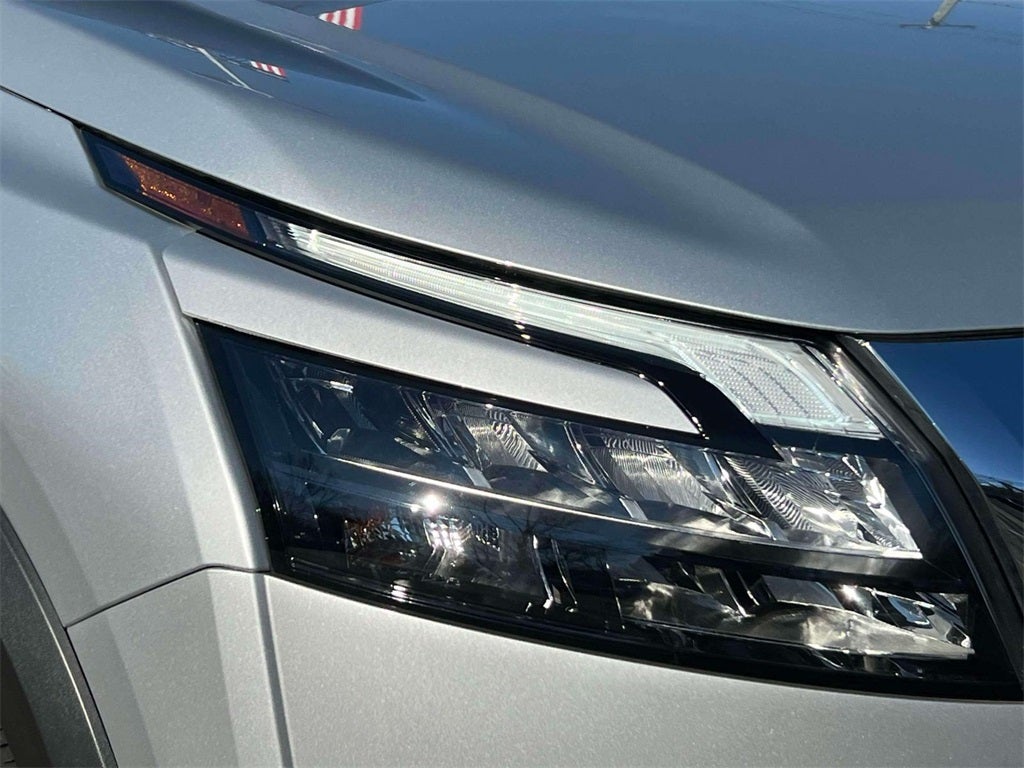 2025 Nissan Pathfinder S