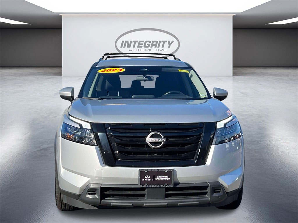 2023 Nissan Pathfinder SV