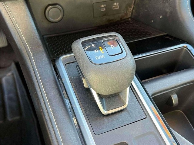 2023 Nissan Pathfinder SV