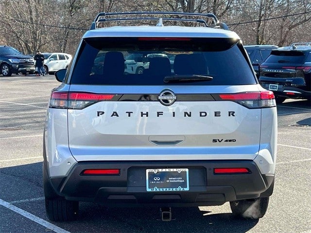 2023 Nissan Pathfinder SV