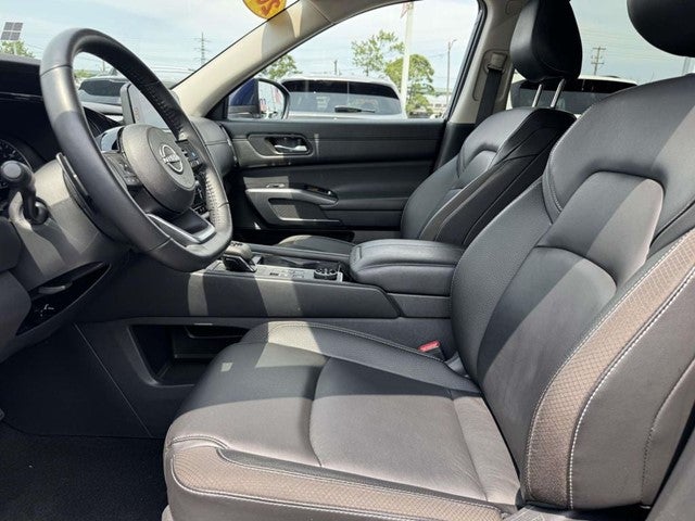 2025 Nissan Pathfinder SL - Photo 51