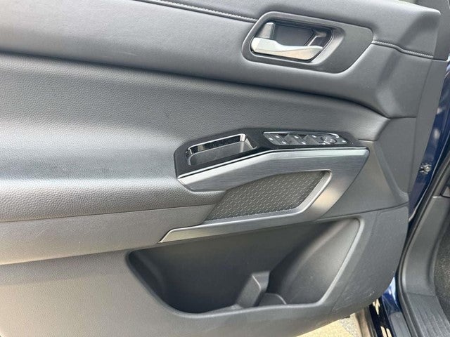 2025 Nissan Pathfinder SL - Photo 52