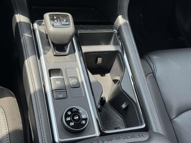 2025 Nissan Pathfinder SL - Photo 65