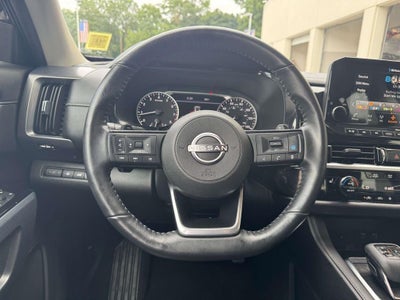 2024 Nissan Pathfinder SL