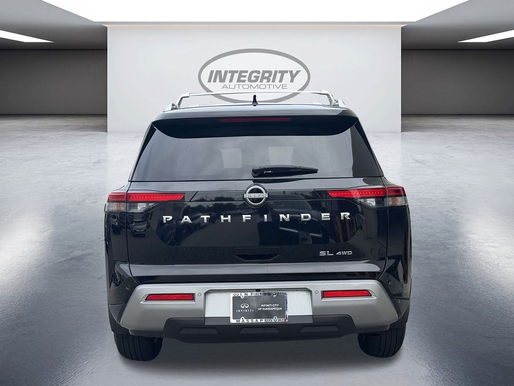 2024 Nissan Pathfinder SL