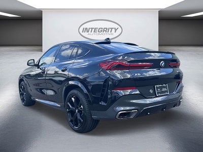 2022 BMW X6 M50i