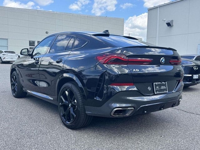 2022 BMW X6 M50i