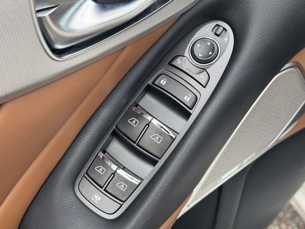 2023 INFINITI Q50 LUXE AWD