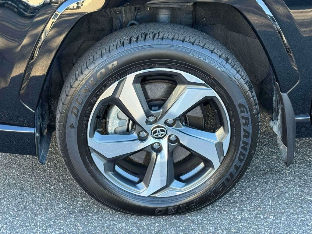 2025 Toyota RAV4 Plug-In Hybrid SE