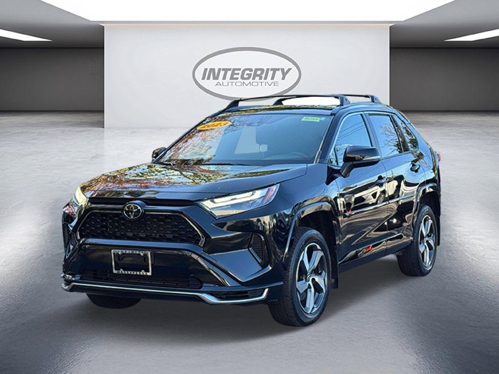 2025 Toyota RAV4 Plug-In Hybrid SE