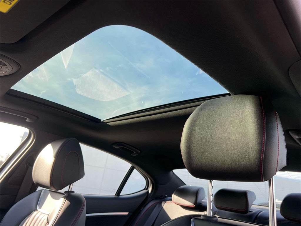 2025 Genesis G70 2.5T Sport Prestige