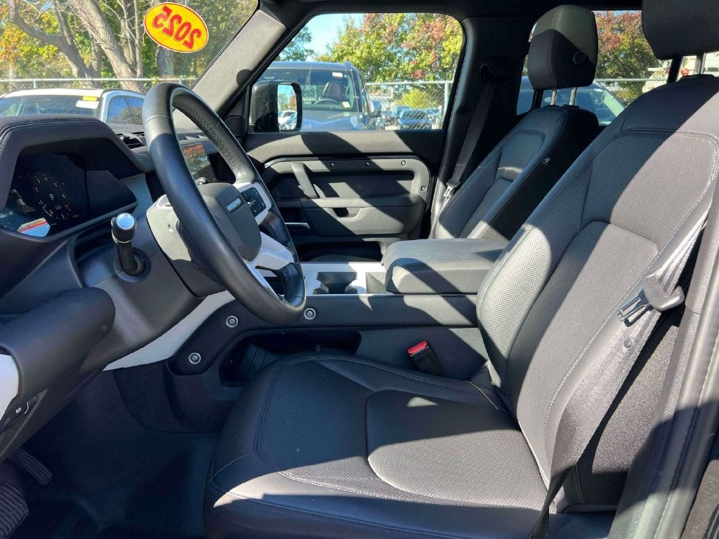 2025 Land Rover Defender 110 S