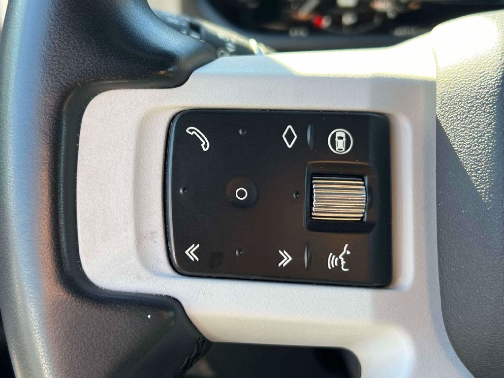 2025 Land Rover Defender 110 S