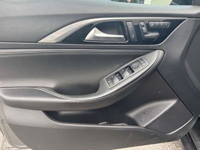2018 INFINITI QX30 LUXURY AWD