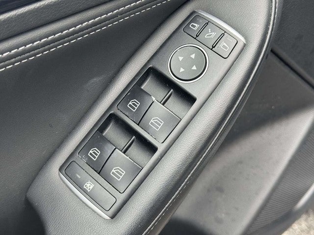 2018 INFINITI QX30 LUXURY AWD