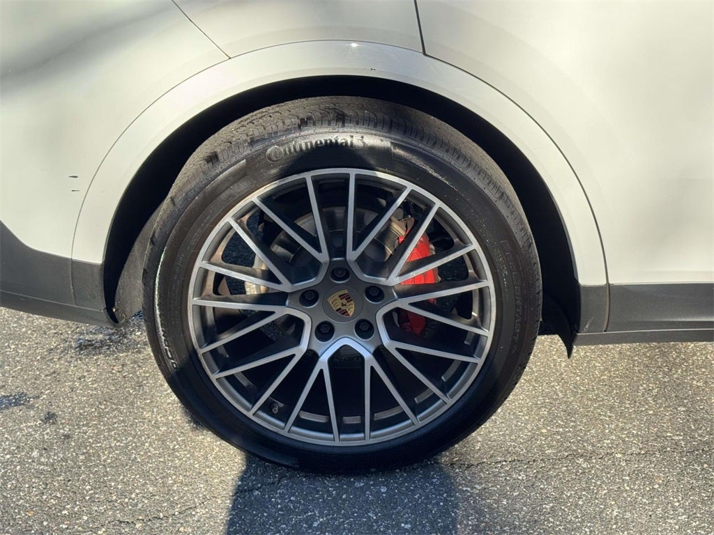 2023 Porsche Cayenne Platinum Edition