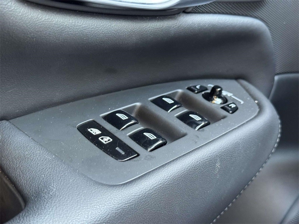 2023 Volvo XC90 B6 Plus 6-Seater