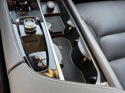 2023 Volvo XC90 B6 Plus 6-Seater